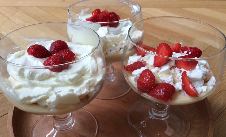 Trifle aux fraises – Un dimanche en Angleterre