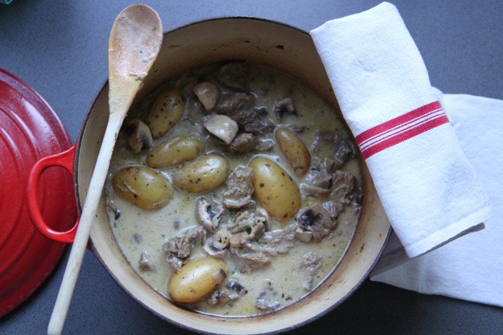 Mijoté de veau aux champignons et&nbsp;noisettes