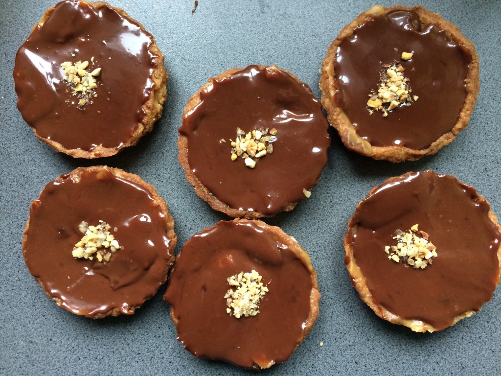 Tartelettes chocolat - cacahuètes - latabledejacinta.com