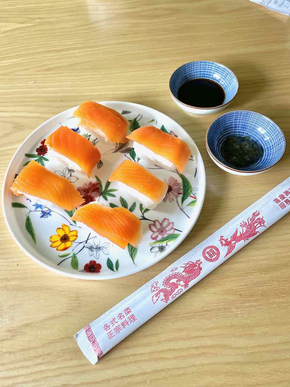 Sushis au saumon – cuisson du riz à sushi