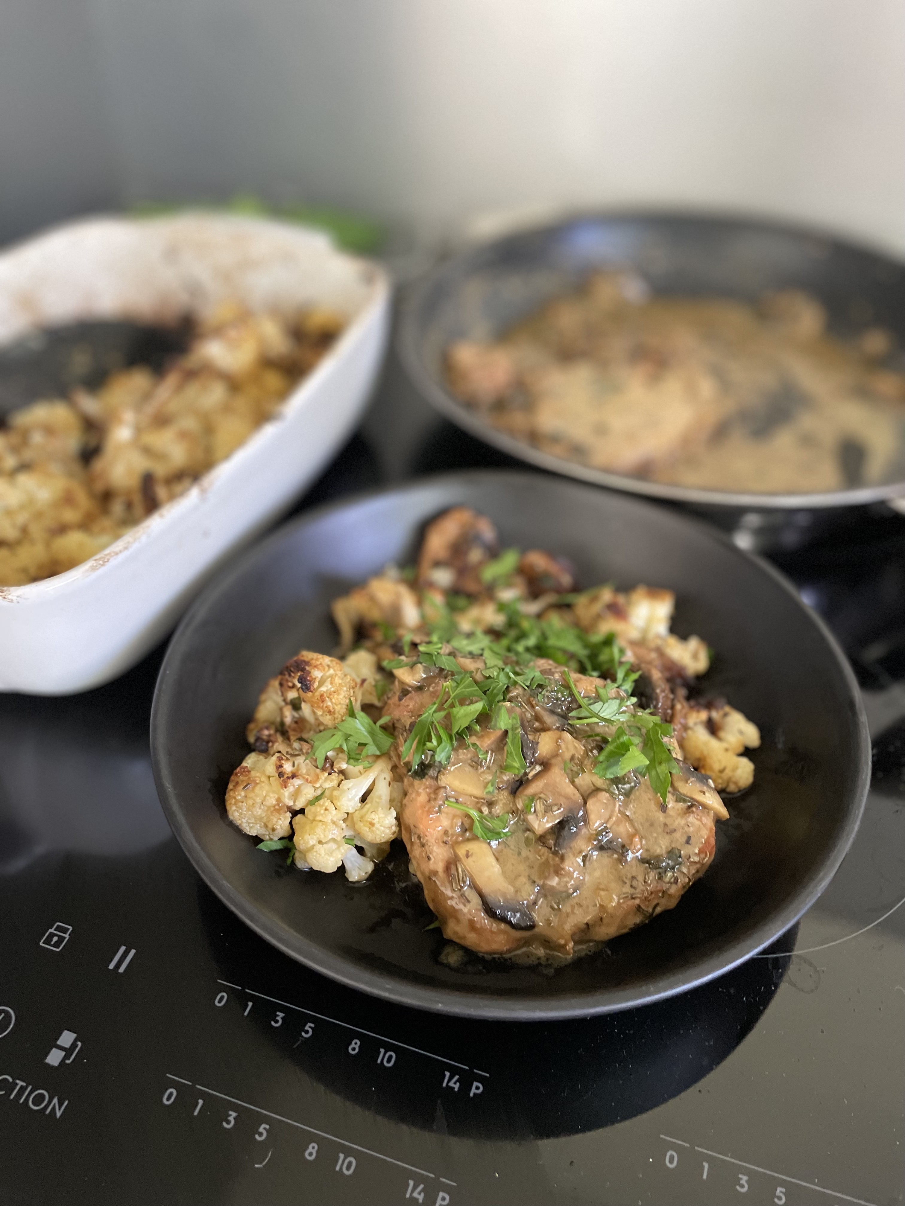 Recette automnale : Chou-fleur rôti et côtes de porc marinées