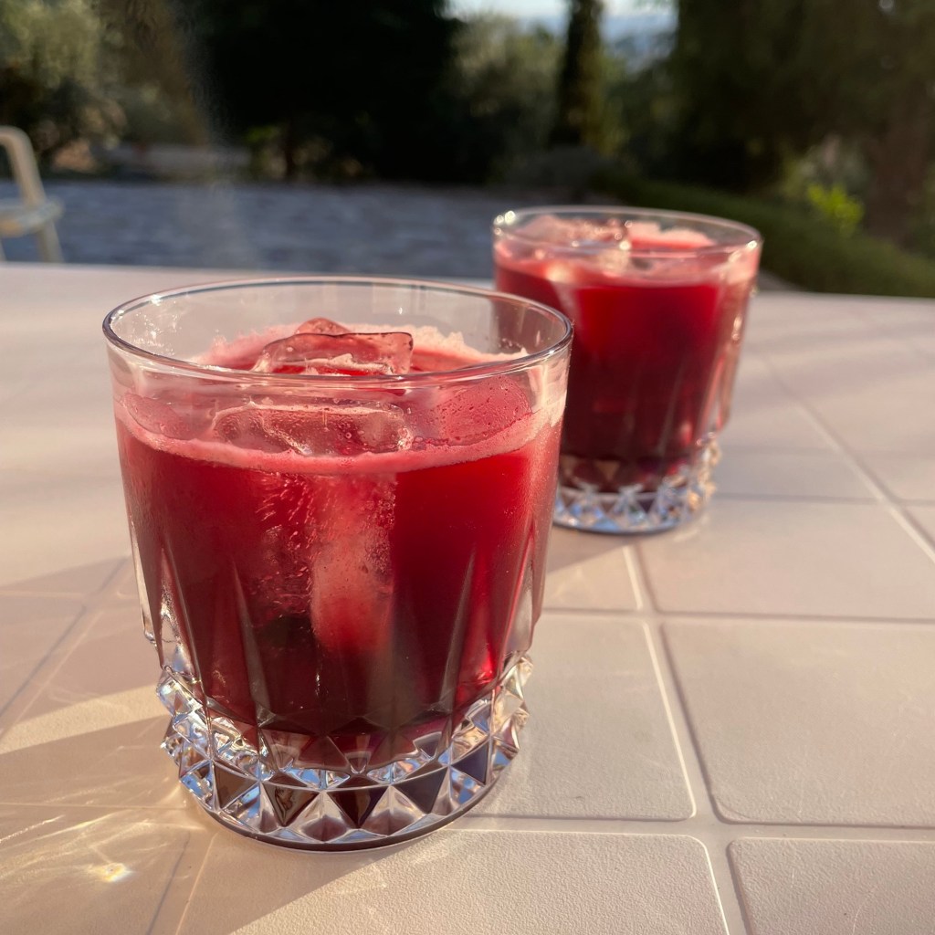 Jus de fleur d’hibiscus et de&nbsp;gingembre