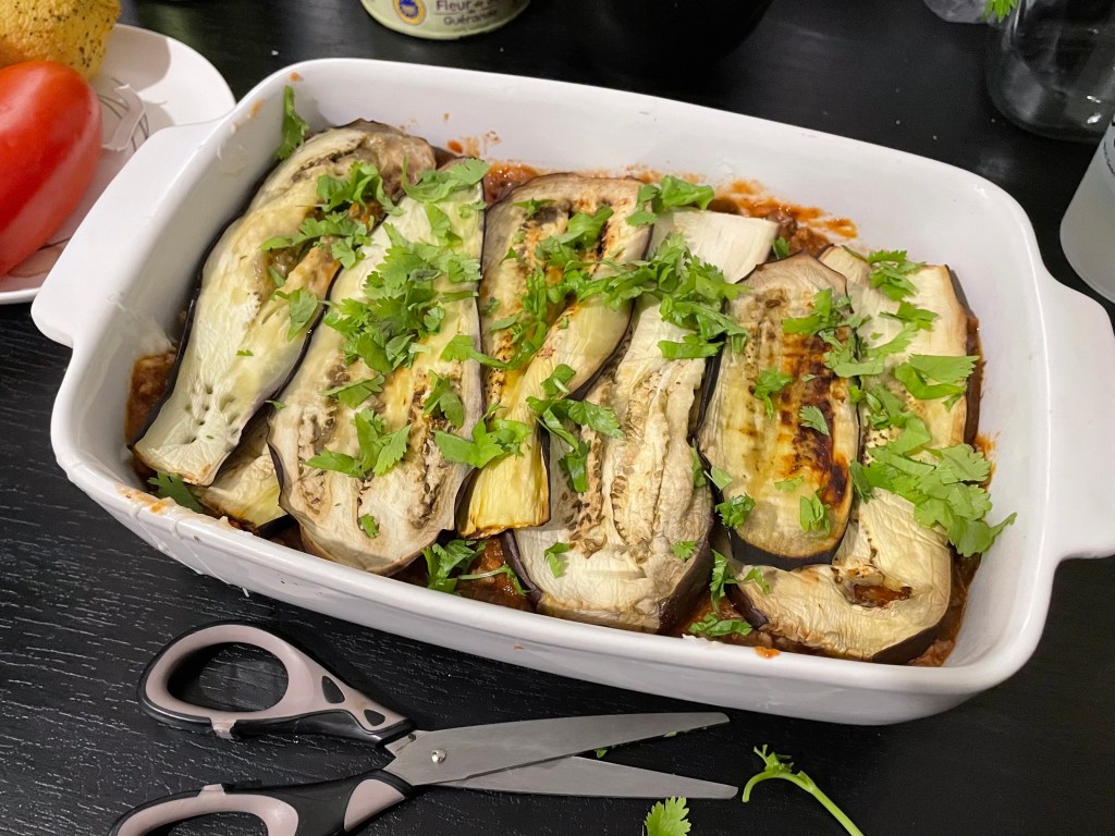 Préparation de la moussaka